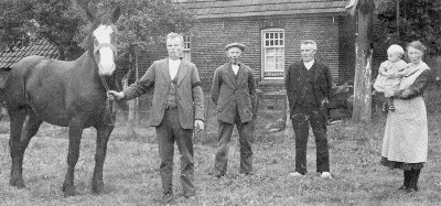 Jens, buurman Mensman, Graads, Maria met Marietje